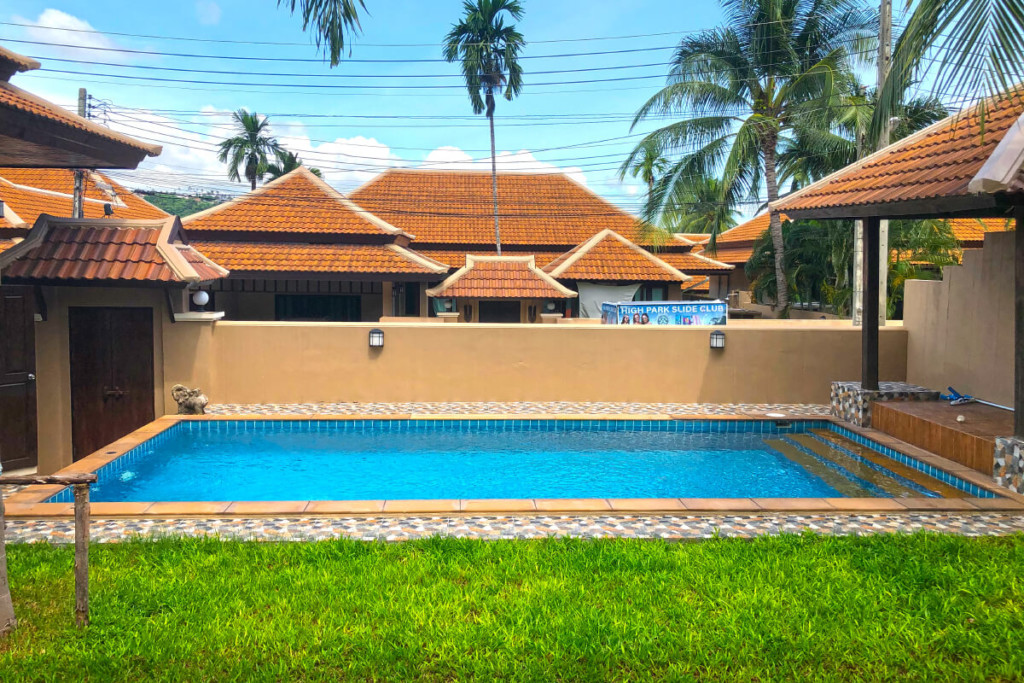 Whispering Palms Pool Villas