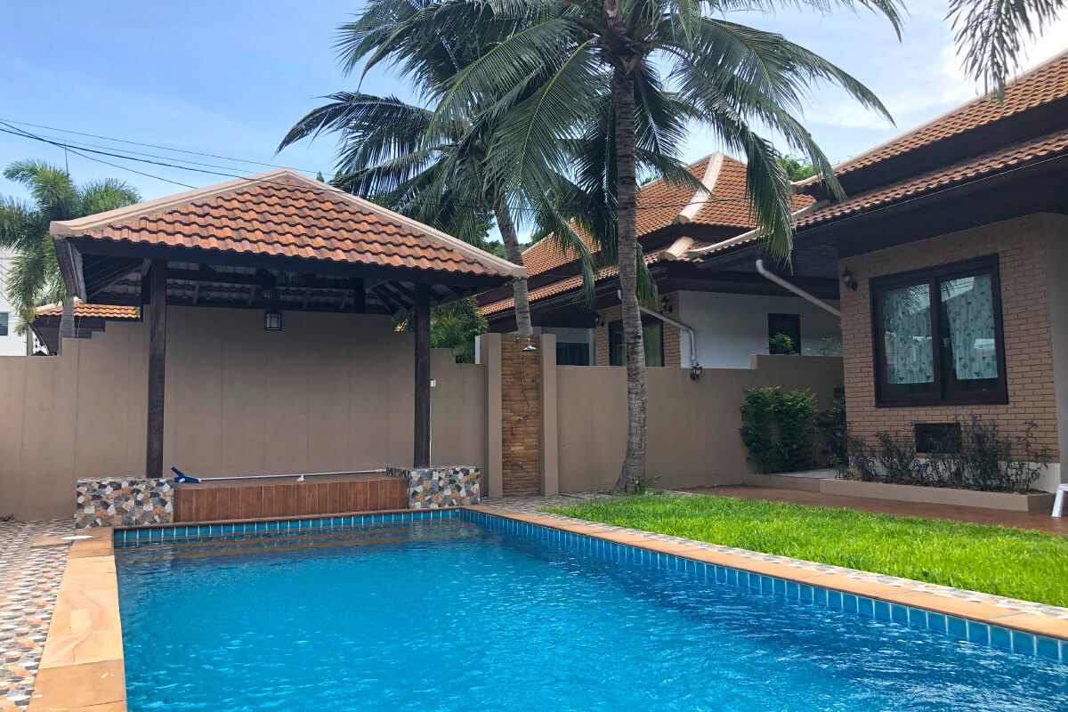 Whispering Palms Pool Villas