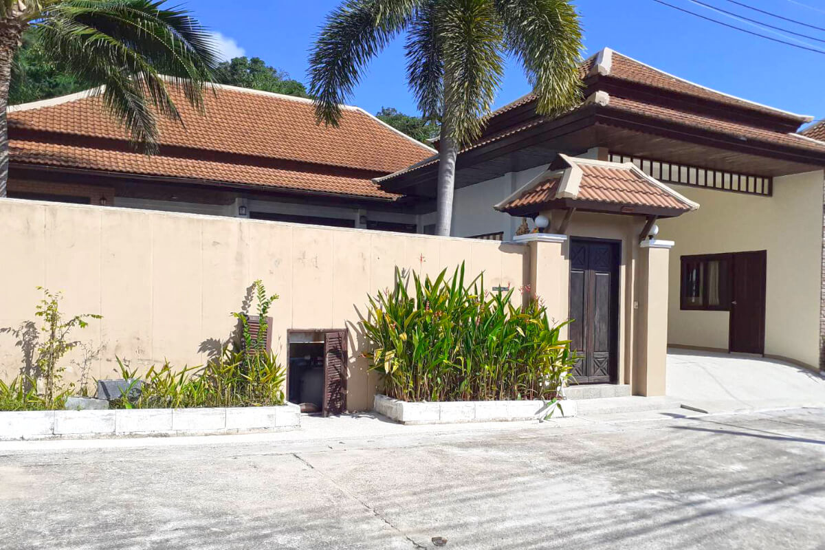 Whispering Palms Pool Villas